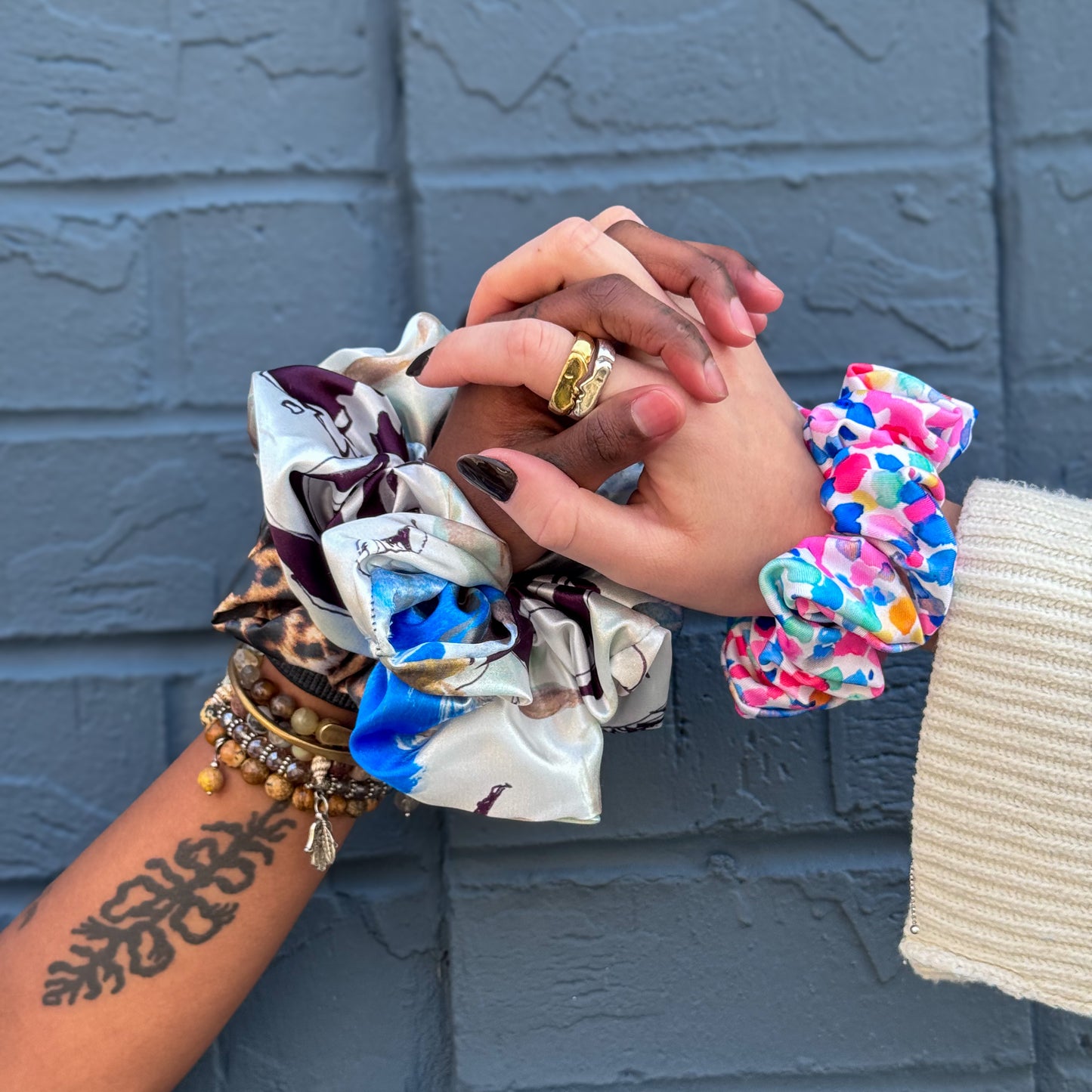 Silk Nature Scrunchie (L)