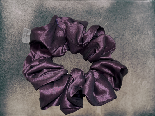 Pepper Plum Scrunchie